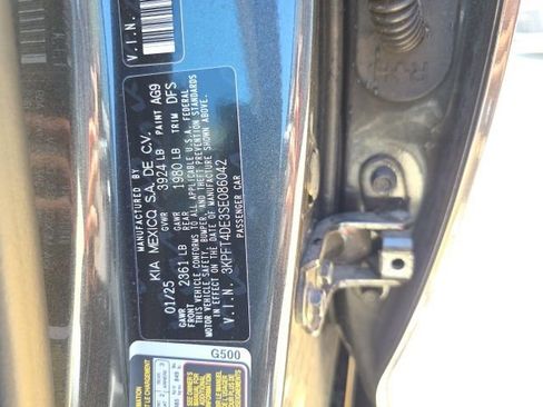 Used 2025 Kia K4 LXS image 28