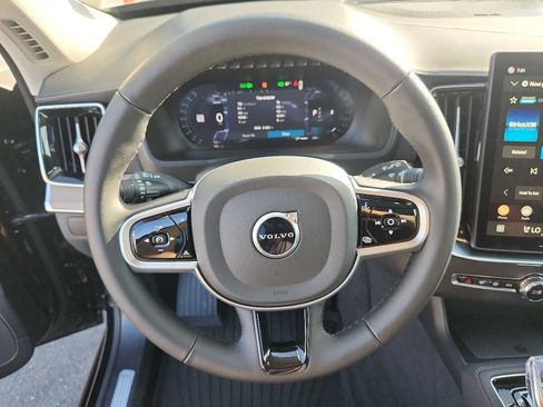 Used 2026 Volvo XC90 B6 Plus w/ Protection Package Premier AWD/4WD image 19