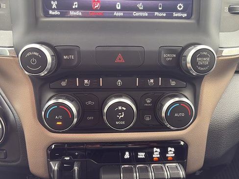 Used 2019 RAM 1500 Laramie AWD/4WD image 27