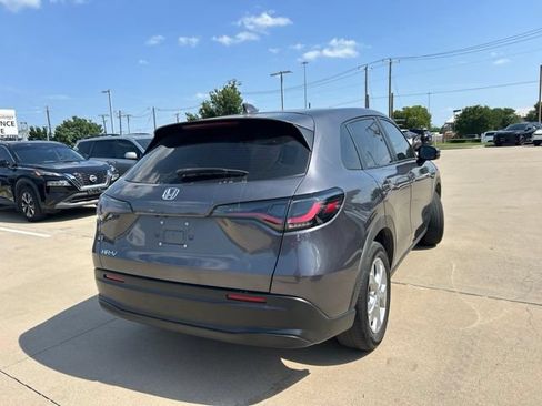 Used 2023 Honda HR-V LX image 3