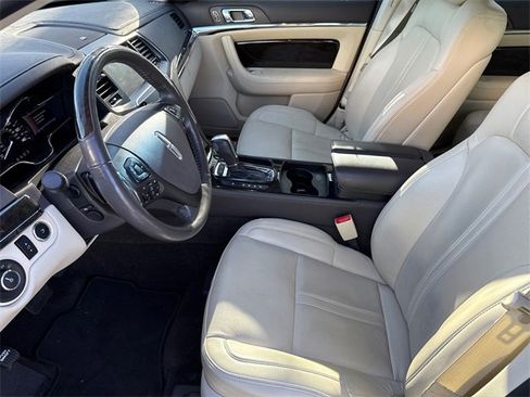 Used 2013 Lincoln MKS image 12