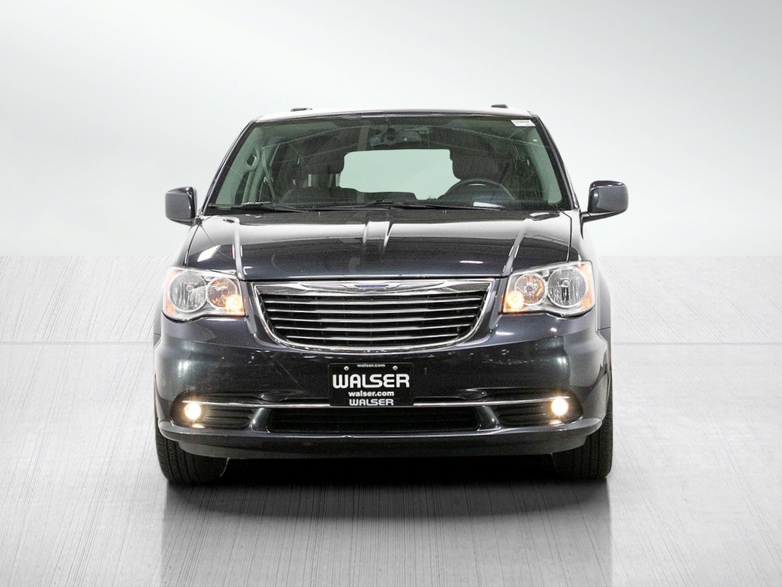 Used 2013 Chrysler Town & Country Touring FWD image 8