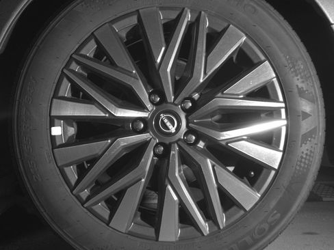 Used 2025 Nissan Altima 2.5 SV image 14