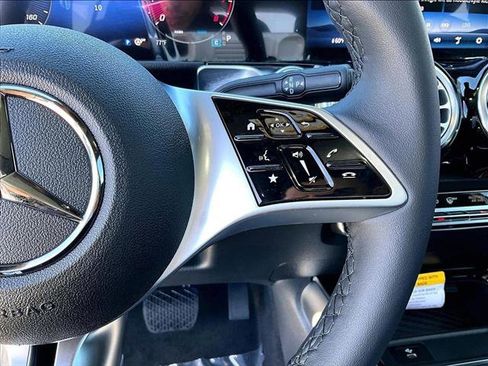New 2026 Mercedes-Benz GLB 250 image 21