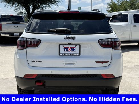 Used 2025 Jeep Compass Trailhawk AWD/4WD image 7