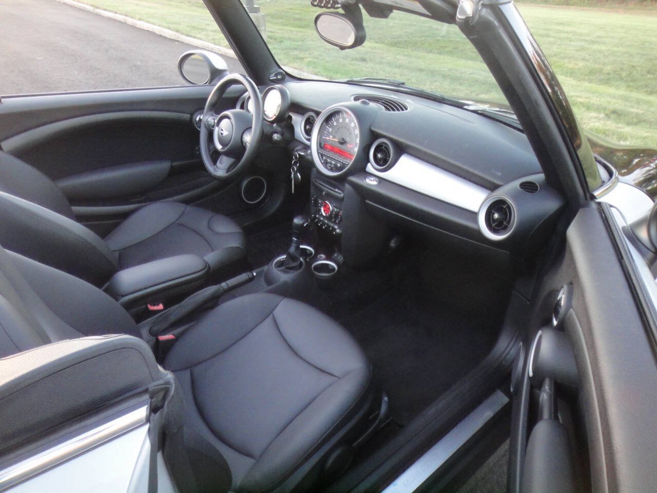 Used 2015 MINI Cooper Convertible FWD image 10