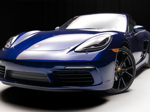 Used 2025 Porsche 718 Cayman image 19