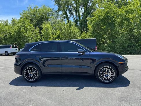 Used 2021 Porsche Cayenne AWD/4WD image 7
