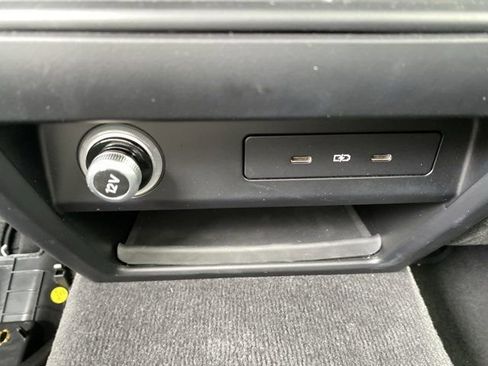 Used 2025 Porsche Cayenne AWD/4WD image 18