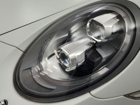 Used 2015 Porsche 911 Turbo S AWD/4WD image 36