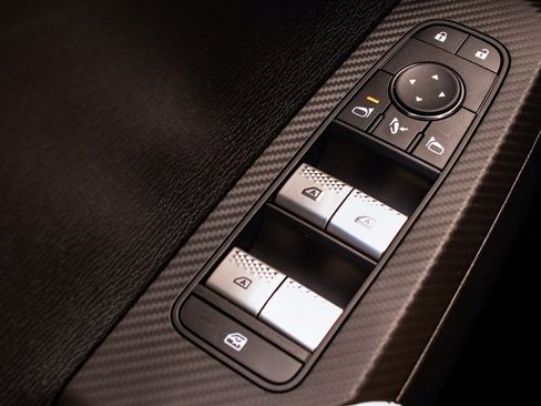 New 2025 Mitsubishi Outlander SE image 10