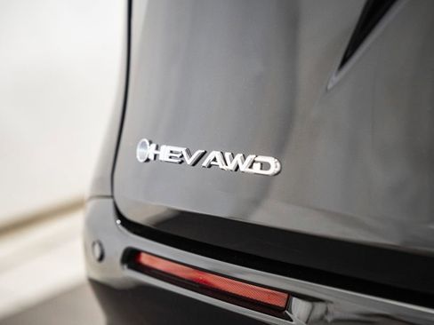 New 2026 Toyota Sienna Platinum image 8