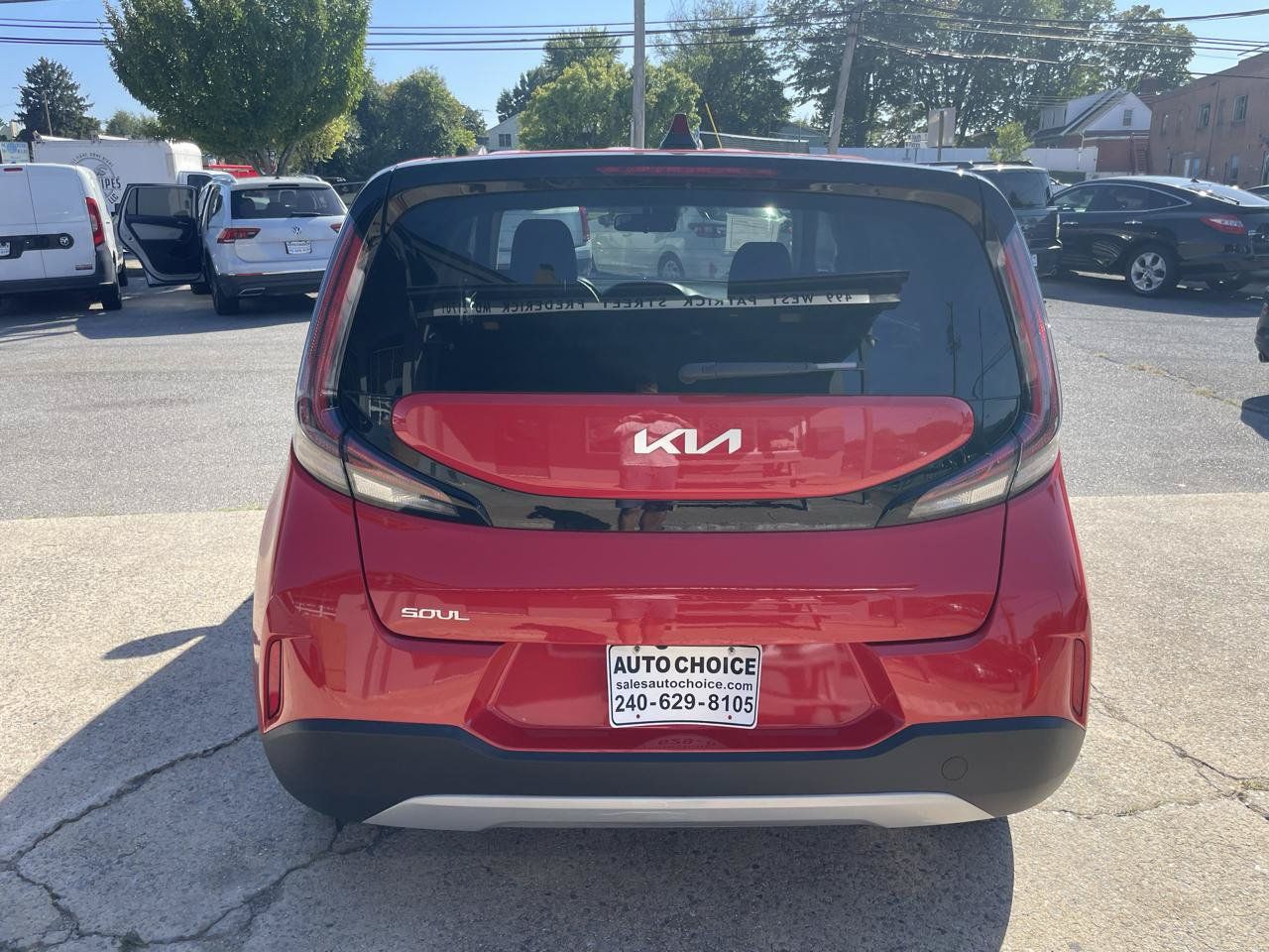 Used 2025 Kia Soul LX w/ LX Technology Package FWD image 17