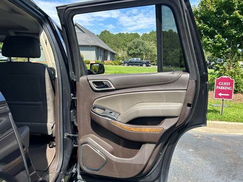 Used 2020 GMC Yukon Denali w/ Denali Premium Package RWD image 65