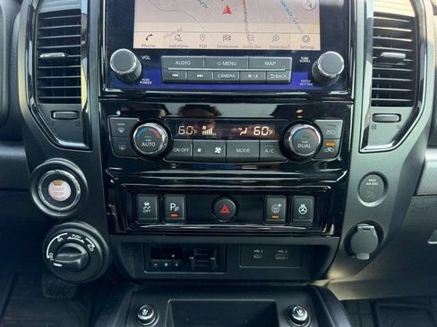 Used 2021 Nissan Titan PRO-4X w/ Pro-4x Convenience Package AWD/4WD image 15