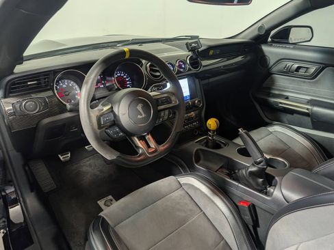 Used 2019 Ford Mustang Shelby GT350 w/ Technology Package image 22
