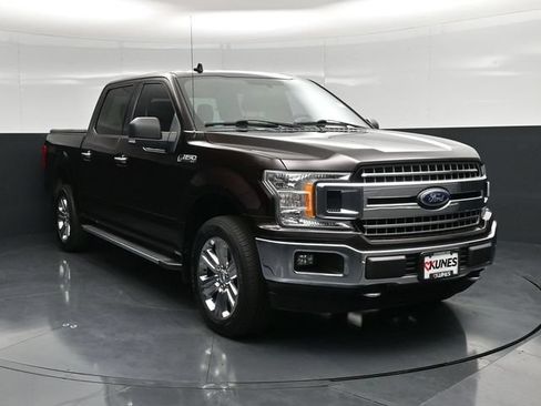 Used 2018 Ford F150 XLT w/ Equipment Group 302A Luxury AWD/4WD image 4