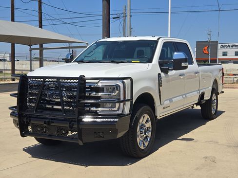 Used 2025 Ford F350 Lariat w/ Lariat Ultimate Package AWD/4WD image 7