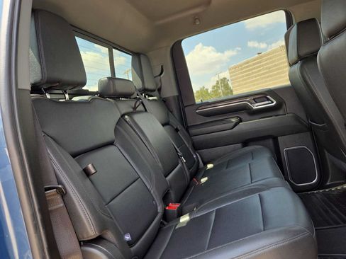 Used 2025 Chevrolet Silverado 2500 LTZ w/ Trail Boss Package AWD/4WD image 17