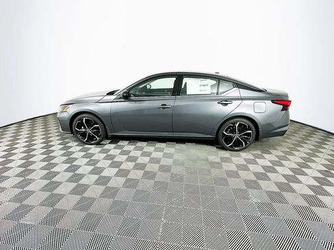 New 2025 Nissan Altima 2.5 SR image 6