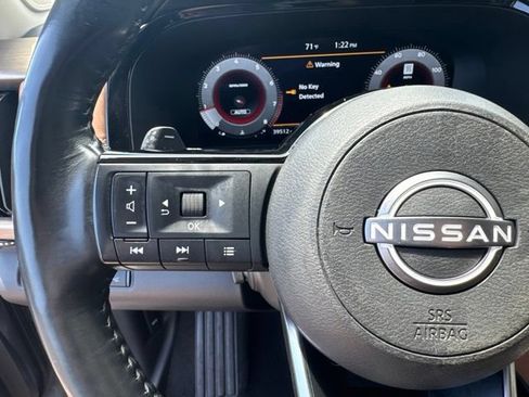 Used 2024 Nissan Pathfinder Platinum AWD/4WD image 14