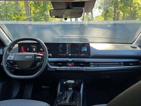 Used 2025 Kia K4 FWD image 32