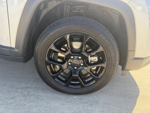 Used 2025 Jeep Compass Latitude w/ Altitude Special Edition image 29