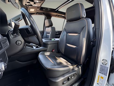 Used 2023 GMC Yukon AT4 AWD/4WD image 7
