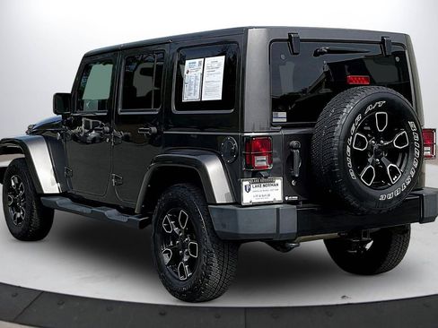 Certified 2018 Jeep Wrangler Unlimited Sahara AWD/4WD image 7
