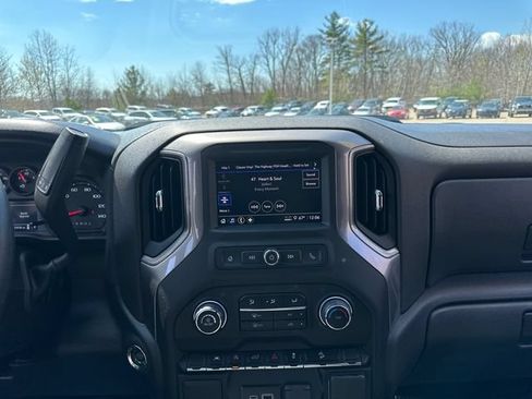 Used 2025 Chevrolet Silverado 1500 Custom Trail Boss AWD/4WD image 20