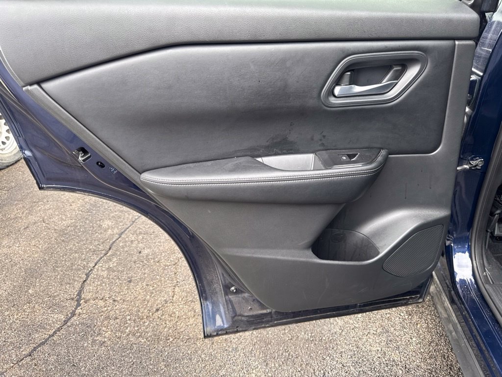 Used 2024 Nissan Rogue SV AWD/4WD image 11