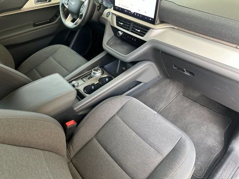 Used 2026 Ford Explorer Active RWD image 16