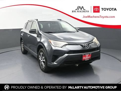 Used 2016 Toyota RAV4 LE FWD image 1