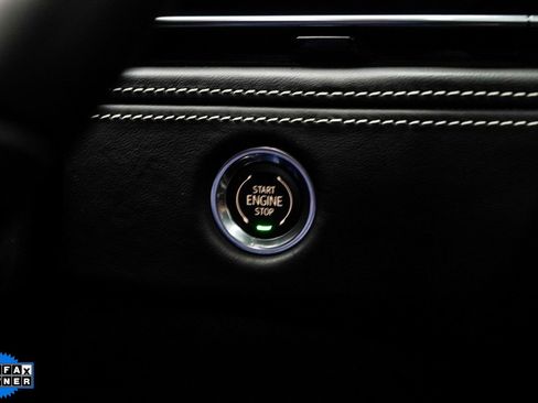 Used 2025 Cadillac Escalade V w/ LPO, ONYX Package image 23