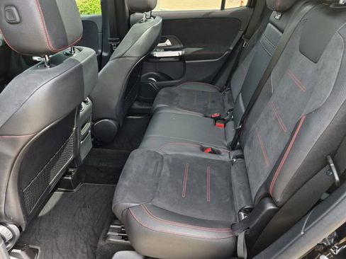 Certified 2022 Mercedes-Benz GLB 250 4MATIC image 17