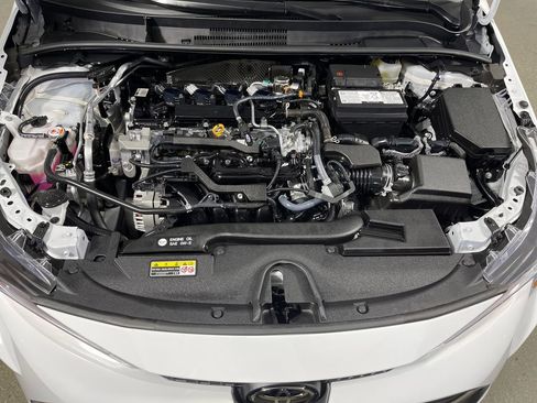 Certified 2025 Toyota Corolla LE FWD image 9