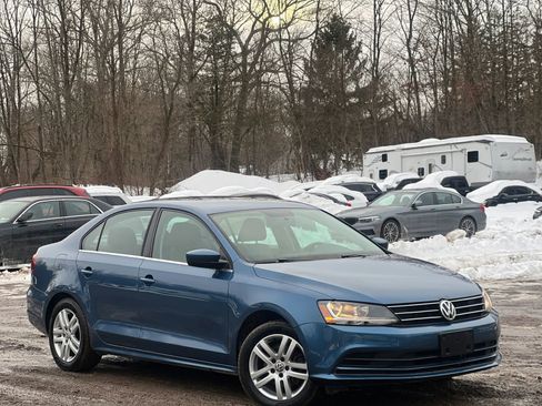 Used 2017 Volkswagen Jetta S FWD image 3