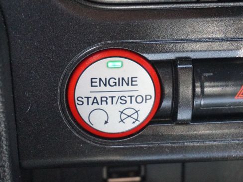 Used 2017 Ford Mustang GT RWD image 34