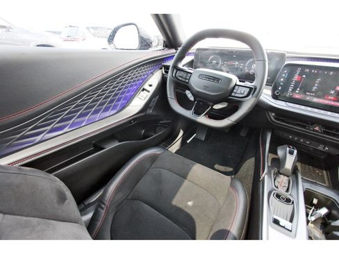 Used 2024 Dodge Charger Daytona Scat Pack w/ Plus Group AWD/4WD image 9