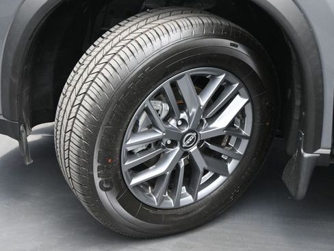 Used 2023 Nissan Rogue S FWD image 16
