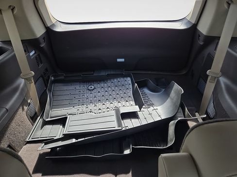 Used 2022 Lincoln Aviator AWD w/ Premium Package image 12