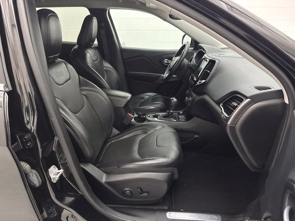 Used 2019 Jeep Cherokee Limited AWD/4WD image 51