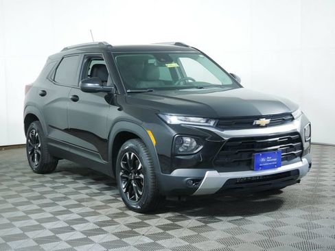 Used 2022 Chevrolet TrailBlazer LT w/ Convenience Package FWD image 1