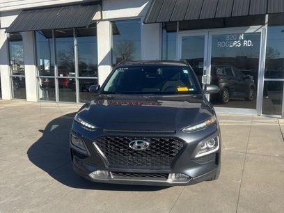 Used 2019 Hyundai Kona SEL w/ SEL Tech Package 02