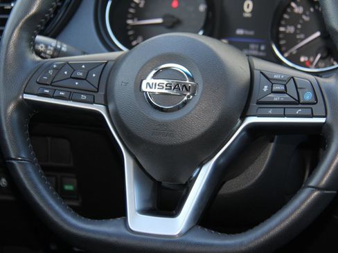 Used 2022 Nissan Rogue Sport SV w/ Technology Package image 13