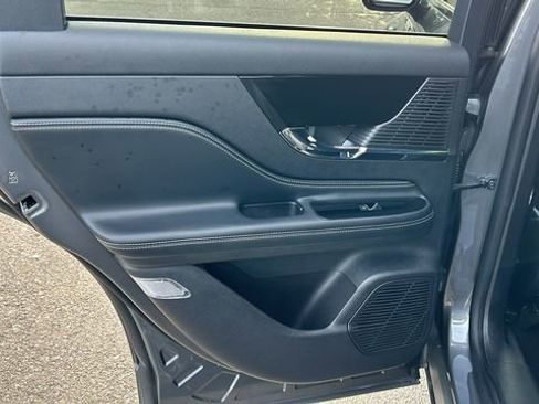 Used 2022 Lincoln Corsair Standard w/ Equipment Group 101A image 14