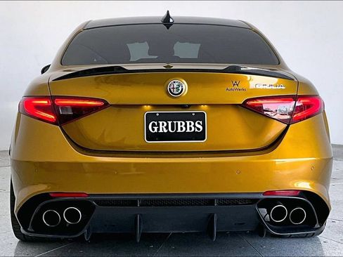 Used 2023 Alfa Romeo Giulia Quadrifoglio RWD image 5