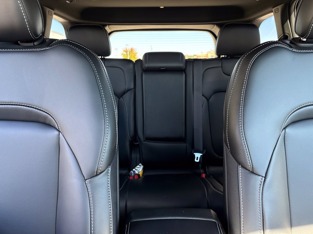 New 2027 Jeep Grand Cherokee Limited AWD/4WD image 24