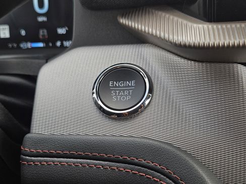 Used 2025 Ford Explorer Active image 22