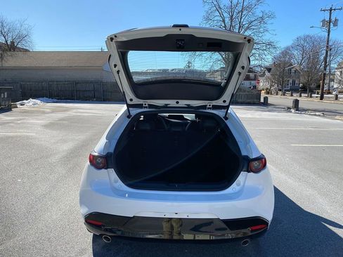 Used 2021 MAZDA MAZDA3 s image 24